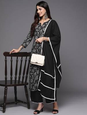 Women Black Floral Printed Kurta with Trousers & With Dupatta 1
