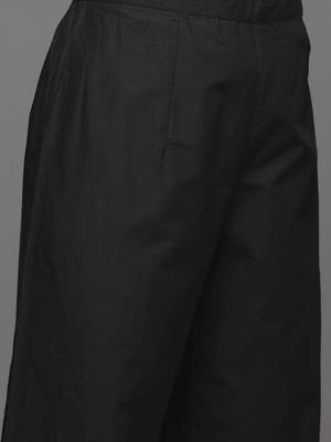 Women Black Floral Printed Kurta with Trousers & With Dupatta 3