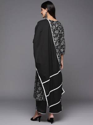 Women Black Floral Printed Kurta with Trousers & With Dupatta 7
