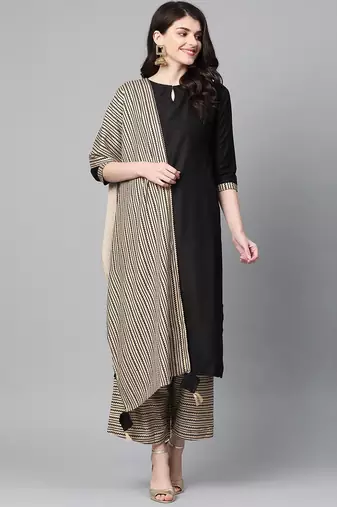 Women Black & Cream Printed Cotton Blend Kurta Set