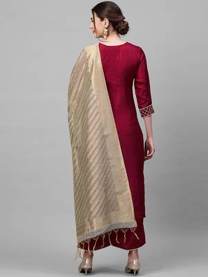 Women Burgundy Yoke Design Kurta with Trousers & With Dupatta 6