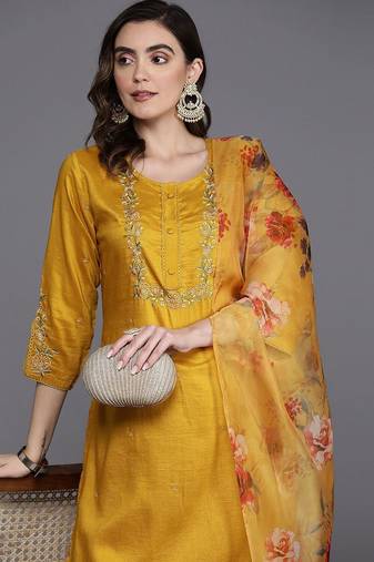 Floral Embroidered Thread Work Kurta with Trousers & Dupatta