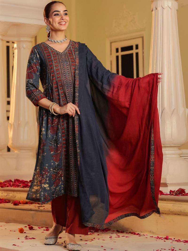 Blue Red Women Floral Printed Regular Cotton Kurta with Trousers & Dupatta Set