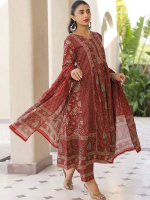 Maroon Ethnic Motifs Printed Pleated Cotton  Kurta Trouser Set With Dupatta 3
