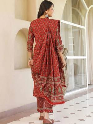 Maroon Ethnic Motifs Printed Pleated Cotton  Kurta Trouser Set With Dupatta 4