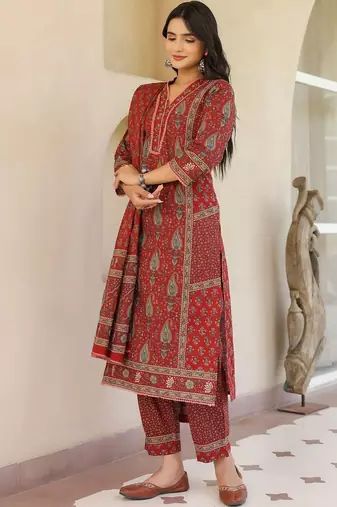 Maroon Ethnic Motifs Printed Pleated Cotton  Kurta Trouser Set With Dupatta