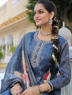Blue Floral Printed Cotton Kurta Trouser Set With Dupatta 2