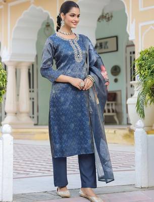 Blue Floral Printed Cotton Kurta Trouser Set With Dupatta 6