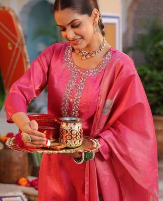 Pink Floral Printed Cotton Kurta Trouser Set With Dupatta 3
