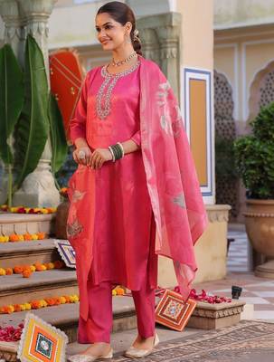 Pink Floral Printed Cotton Kurta Trouser Set With Dupatta 6