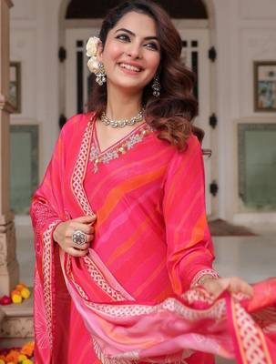 Fuchsia Pink Floral Printed Cotton Kurta Trouser Set With Dupatta 2