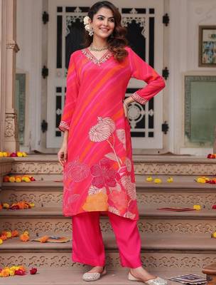 Fuchsia Pink Floral Printed Cotton Kurta Trouser Set With Dupatta 3