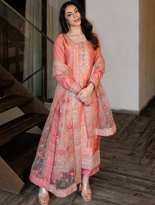 Peach Ethnic Motifs Floral Embroidered Zari Straight Kurta with Trousers & Dupatta 1