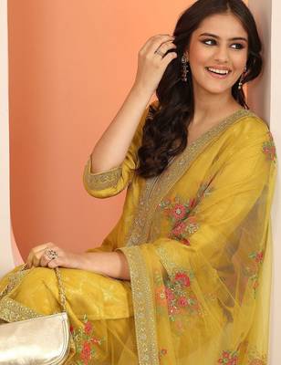 Yellow Ethnic Motifs Floral Embroidered Zari Straight Kurta with Trousers & Dupatta 5