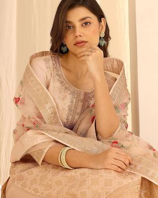 Light Peach Ethnic Motifs Floral Embroidered Zari Straight Kurta with Trousers & Dupatta 2