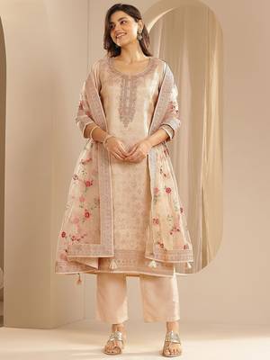 Light Peach Ethnic Motifs Floral Embroidered Zari Straight Kurta with Trousers & Dupatta 1