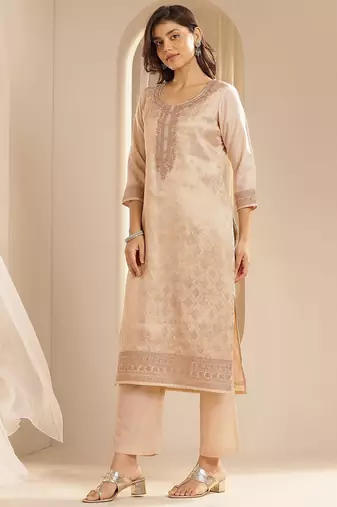 Light Peach Ethnic Motifs Floral Embroidered Zari Straight Kurta with Trousers & Dupatta