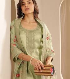 Green Ethnic Motifs Floral Embroidered Zari Straight Kurta with Trousers & Dupatta