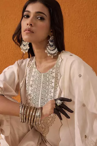 Women Kurta Sets