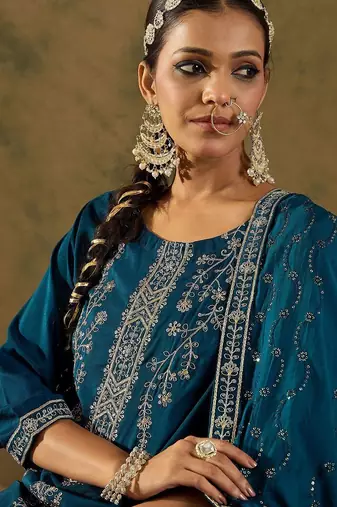 Women Ethnic Motifs Embroidered Regular Kurta with Trousers & With Dupatta