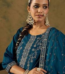 Women Ethnic Motifs Embroidered Regular Kurta with Trousers & With Dupatta