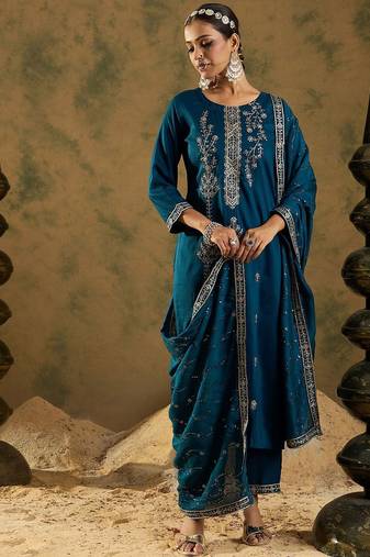 Women Ethnic Motifs Embroidered Regular Kurta with Trousers & With Dupatta