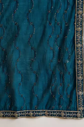 Women Ethnic Motifs Embroidered Regular Kurta with Trousers & With Dupatta