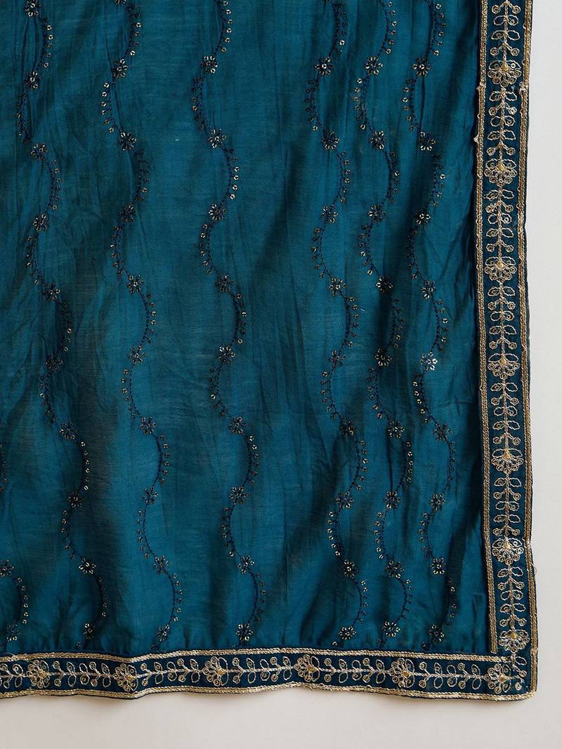 Women Ethnic Motifs Embroidered Regular Kurta with Trousers & With Dupatta