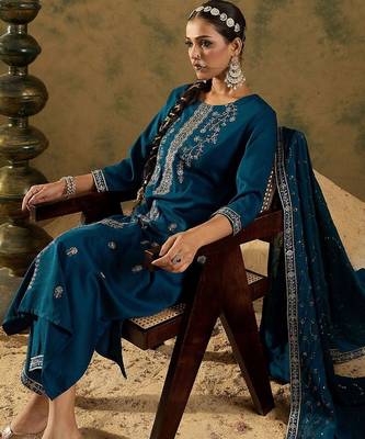 Women Ethnic Motifs Embroidered Regular Kurta with Trousers & With Dupatta 7