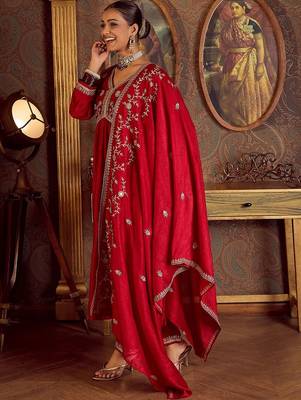 Women Floral Embroidered Empire Kurta with Trousers & With Dupatta 5