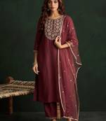 Women Floral Embroidered Regular Kurta with Trousers & With Dupatta