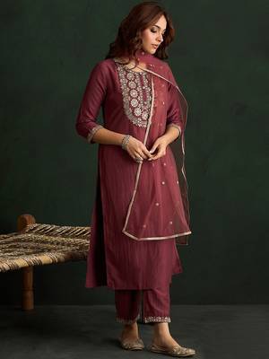Women Floral Embroidered Regular Kurta with Trousers & With Dupatta 6