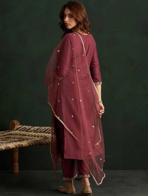 Women Floral Embroidered Regular Kurta with Trousers & With Dupatta 7