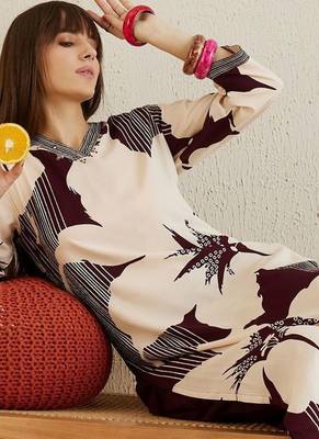Women Floral Printed Regular Sequinned Kurta with Palazzos 2