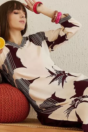 Women Floral Printed Regular Sequinned Kurta with Palazzos