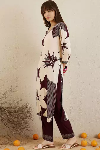 Women Floral Printed Regular Sequinned Kurta with Palazzos