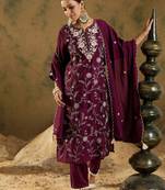 Ethnic Floral Embroidered Thread Work Detail Regular Slevees Round Neck Kurta Set