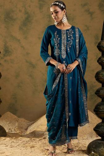 Floral Embroidered Zari Work Regular Sleeves Round Neck Silk Blend Kurta Set