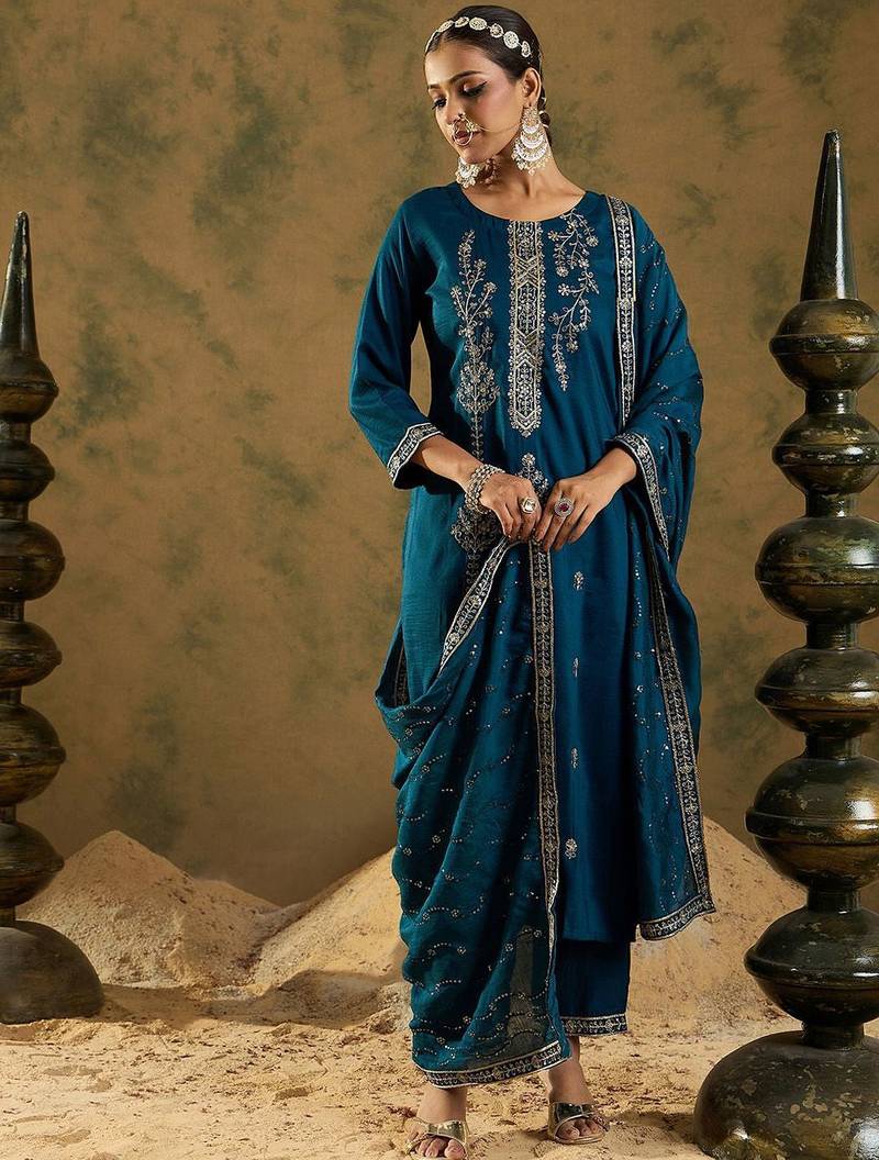 Floral Embroidered Zari Work Regular Sleeves Round Neck Silk Blend Kurta Set