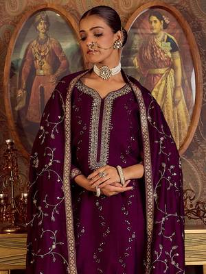 Floral Embroidered Zari Kurta with Trousers & Dupatta 1
