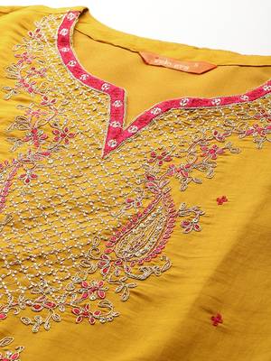 Women Ethnic Motifs Embroidered Gotta Patti Kurta with Trousers & Dupatta 2