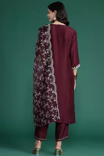 Women Floral Embroidered Thread Work Kurta with Trousers & Dupatta