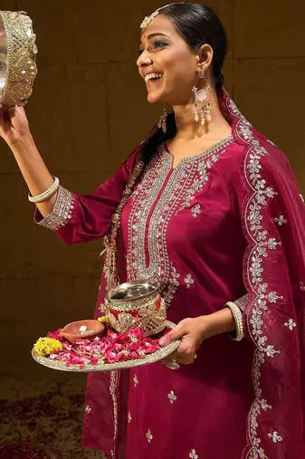 Ethnic Motifs Embroidered Gotta Patti Straight Kurta With Trousers & Dupatta