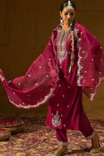 Ethnic Motifs Embroidered Gotta Patti Straight Kurta With Trousers & Dupatta