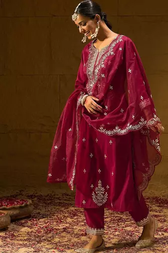 Ethnic Motifs Embroidered Gotta Patti Straight Kurta With Trousers & Dupatta