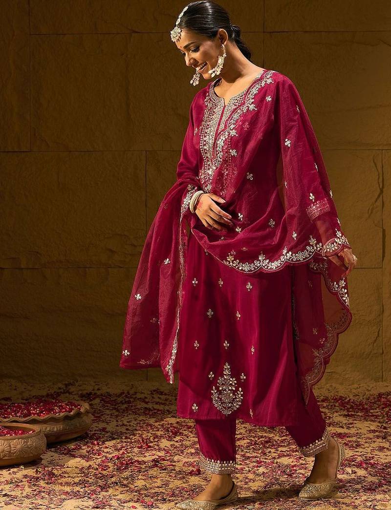 Ethnic Motifs Embroidered Gotta Patti Straight Kurta With Trousers & Dupatta
