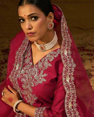 Ethnic Motifs Embroidered Thread Work Liva Straight Kurta With Trousers & Dupatta 4