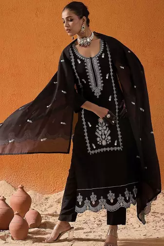 Floral Embroidered Straight Thread Work Kurta with Trousers & Dupatta