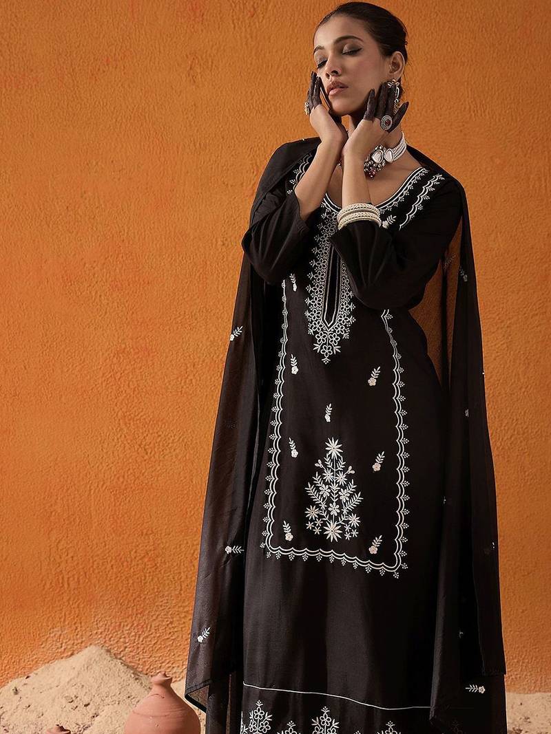 Floral Embroidered Straight Thread Work Kurta with Trousers & Dupatta