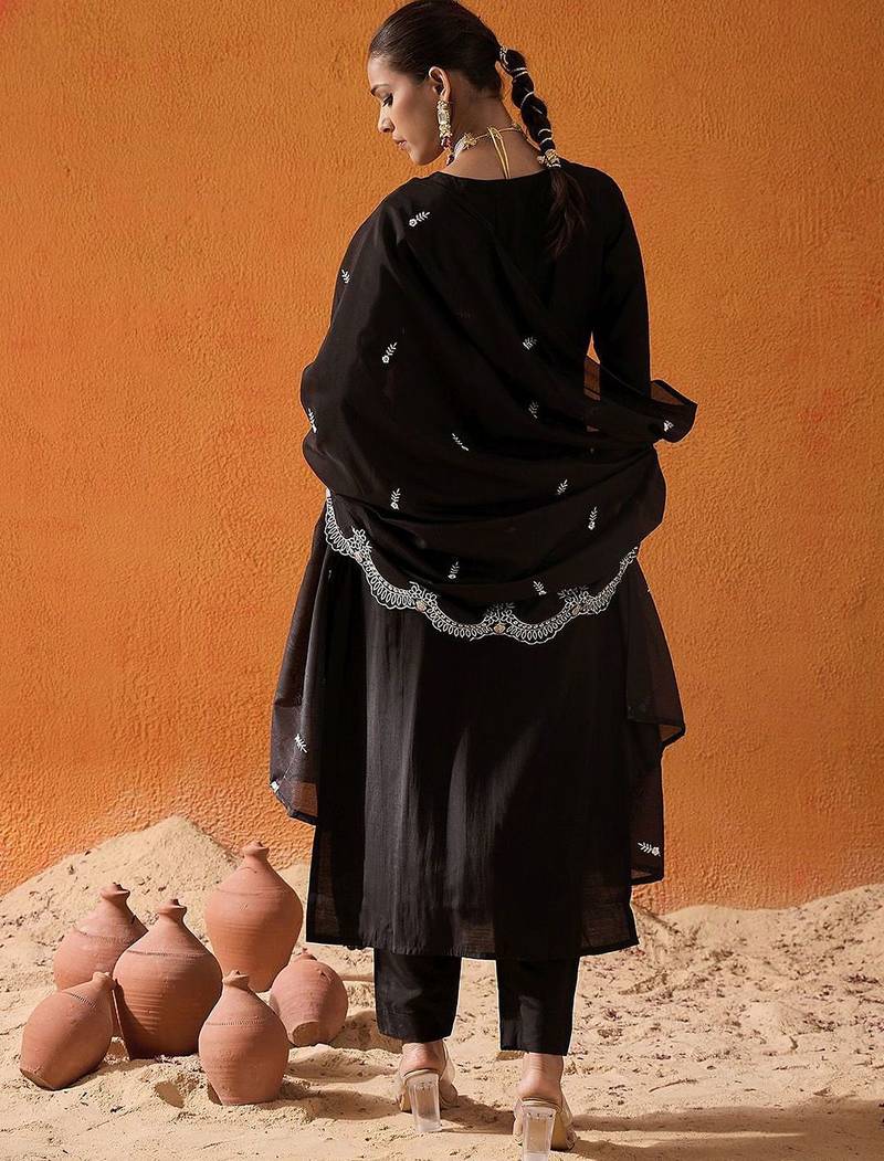 Floral Embroidered Straight Thread Work Kurta with Trousers & Dupatta
